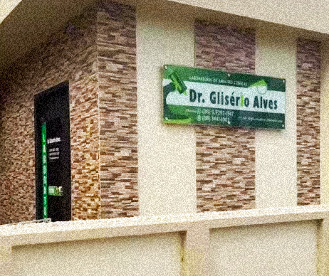 Fachada do Laboratório Dr. Glisério Alves
